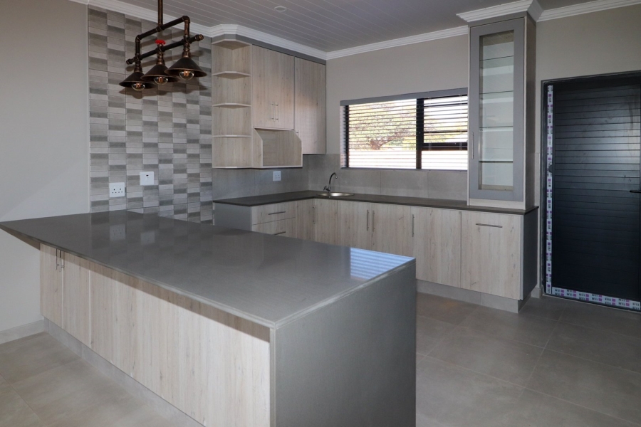 To Let 3 Bedroom Property for Rent in Flamwood North West